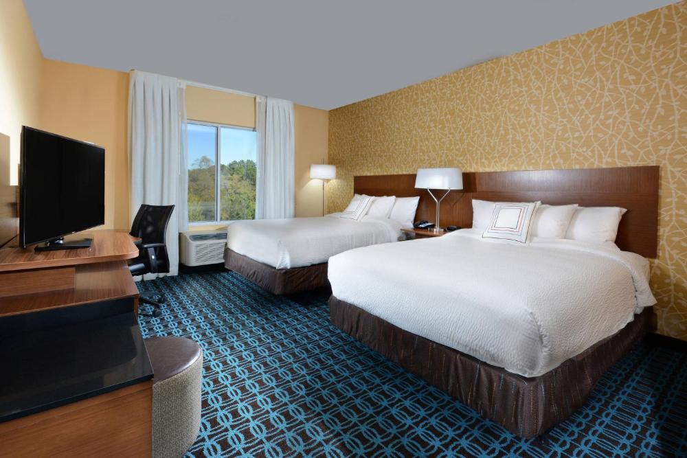 Queen Room with Two Queen Beds, Bathtub and Transfer Shower - Mobility Access/Communication Assistance interior